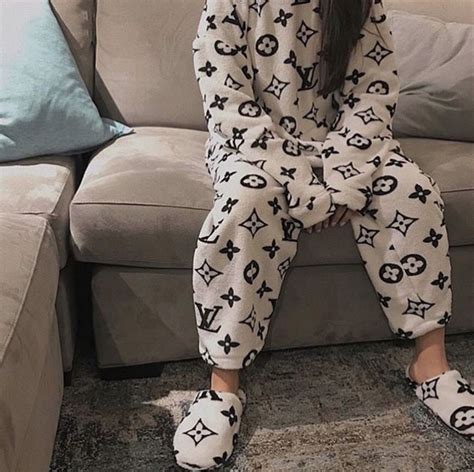 louis vuitton white pajamas|louis vuitton pj set.